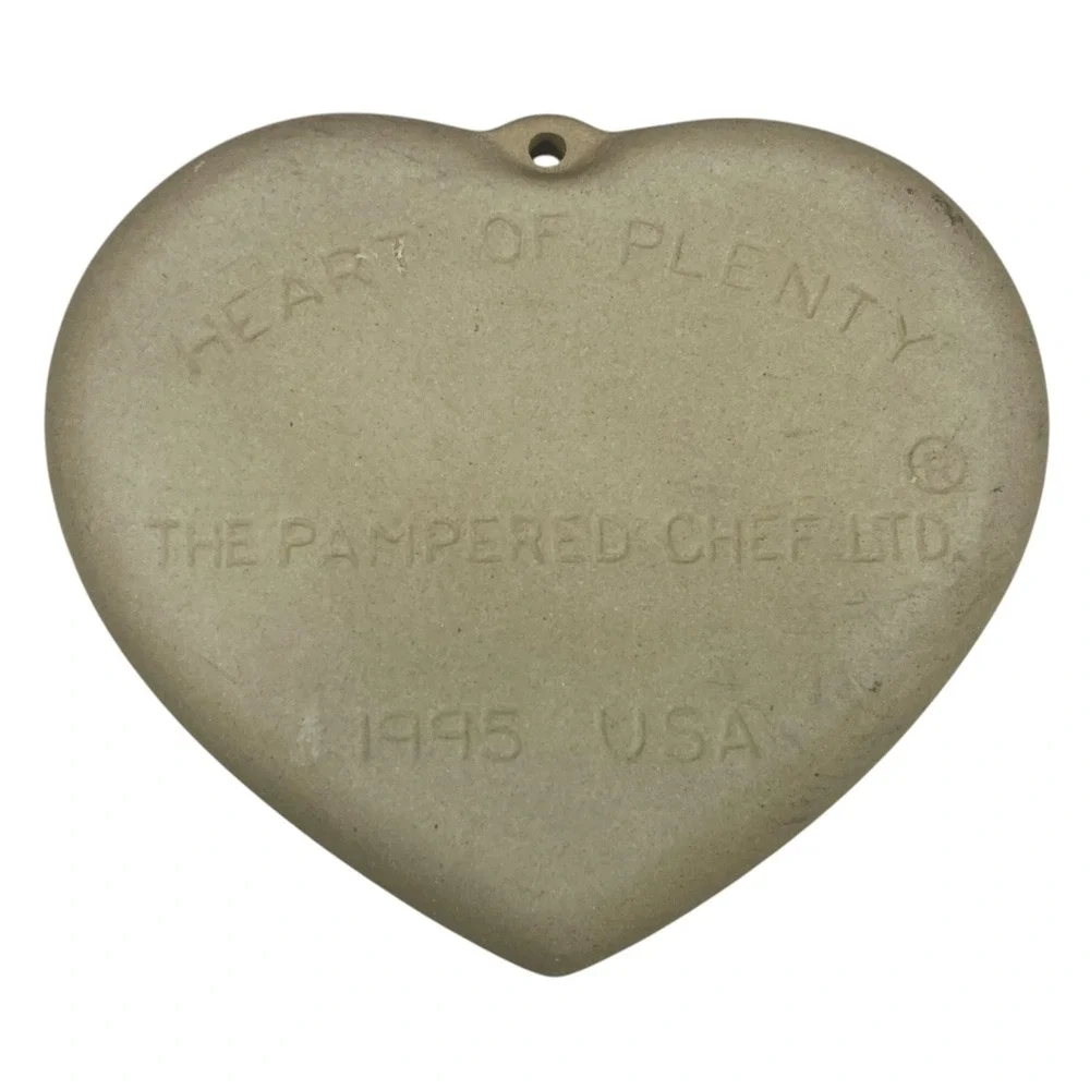 Pampered Chef Heart Of Plenty Mold‎ 1995 USA Stoneware Fruit Grapes/Pear